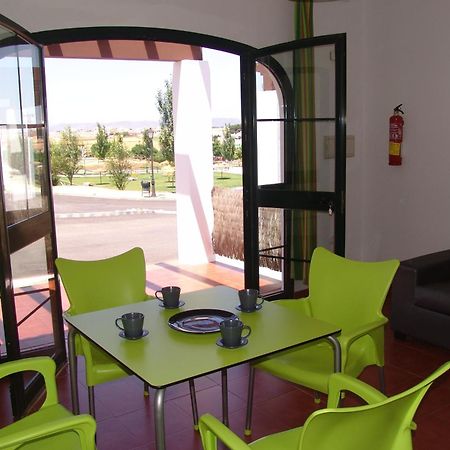 Camping La Sierrecilla Humilladero ภายนอก รูปภาพ