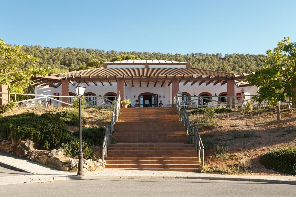 Camping La Sierrecilla Humilladero ภายนอก รูปภาพ