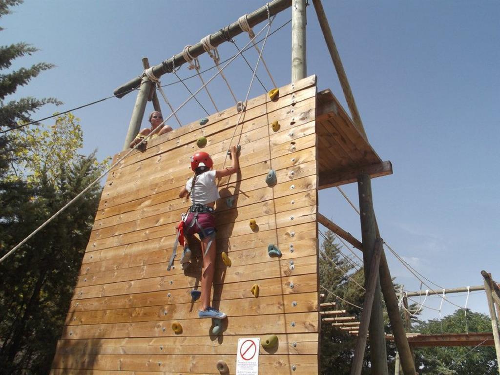Camping La Sierrecilla Humilladero ภายนอก รูปภาพ